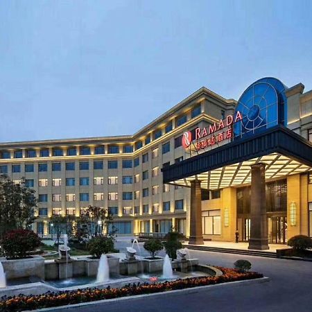 Hotel Ramada Wyndham Zhengzhou Xinzheng à Xinzheng  Extérieur photo