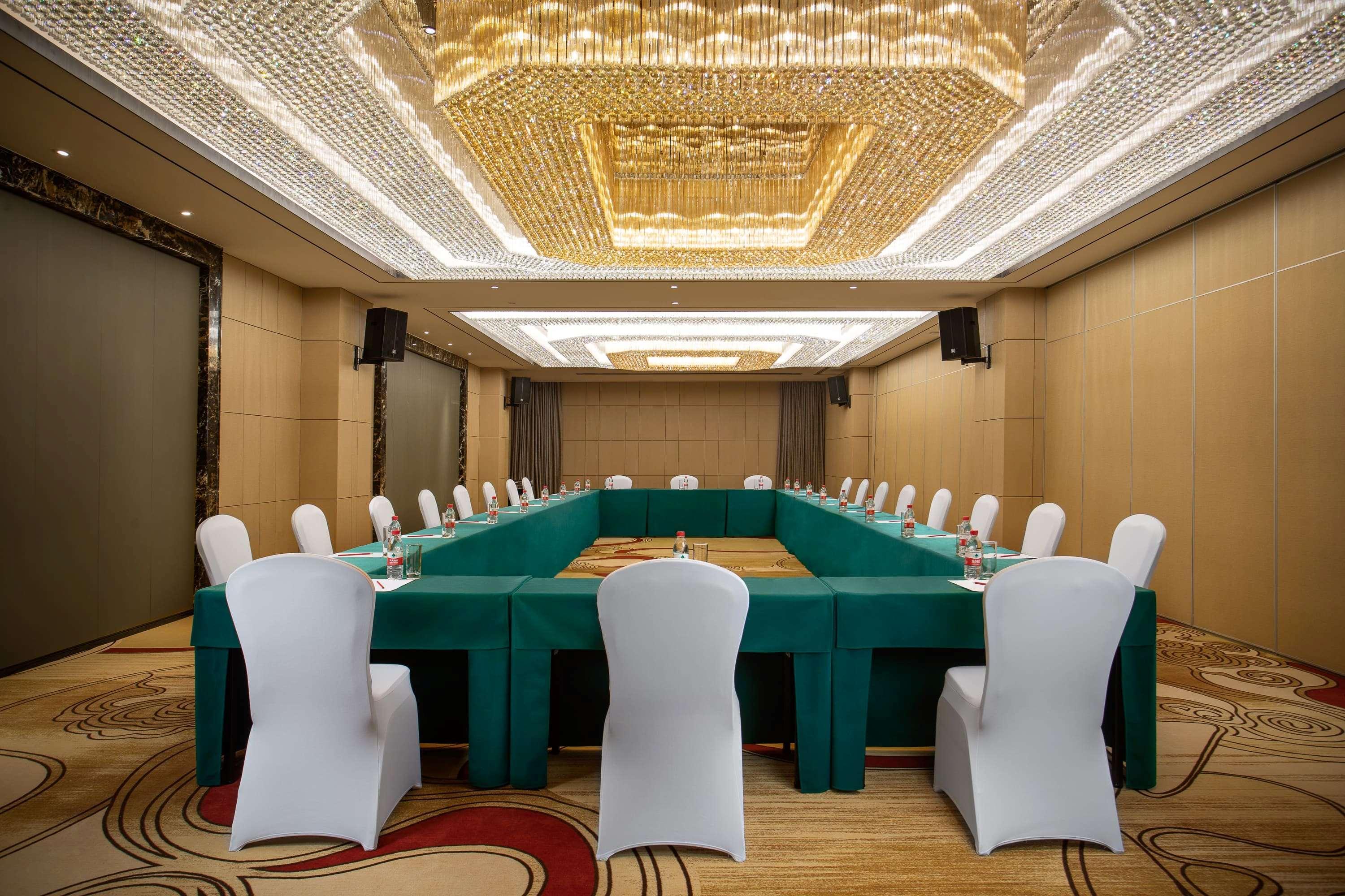 Hotel Ramada Wyndham Zhengzhou Xinzheng à Xinzheng  Extérieur photo