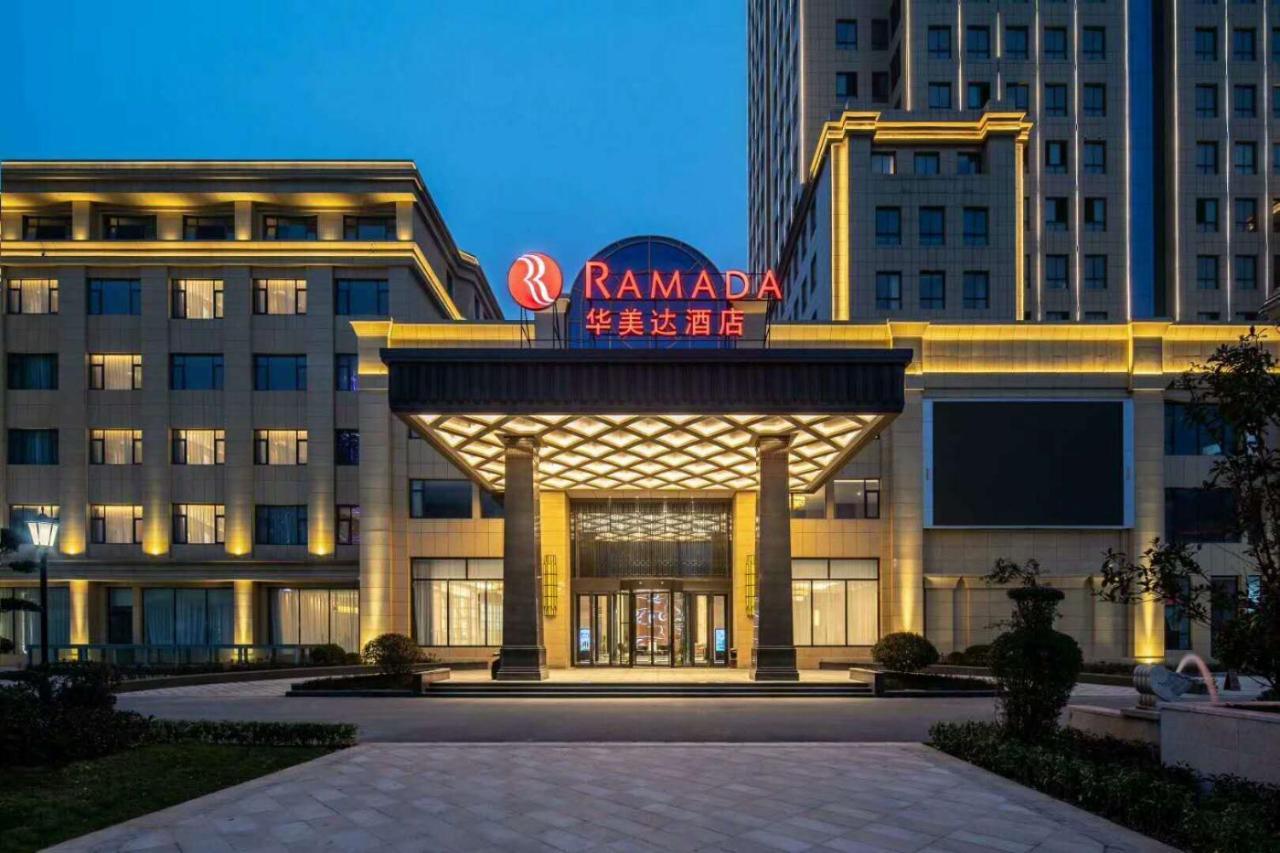 Hotel Ramada Wyndham Zhengzhou Xinzheng à Xinzheng  Extérieur photo